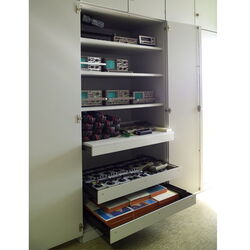 Hochschrank mit Laden - Ordnungssysteme