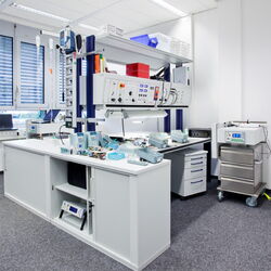 Labormöbel für Medizin-Labors